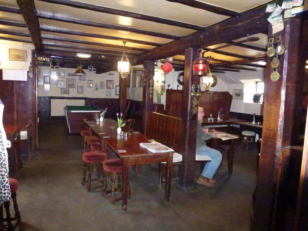 Cornish Arms Inn Port Isaac 2 Miles Pendoggett 外观 照片